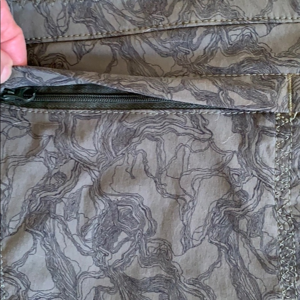 Eddie Bauer LIGHTWEIGHT SHORTS FOR OUTDOOR WEAR! - Picture 6 of 8
